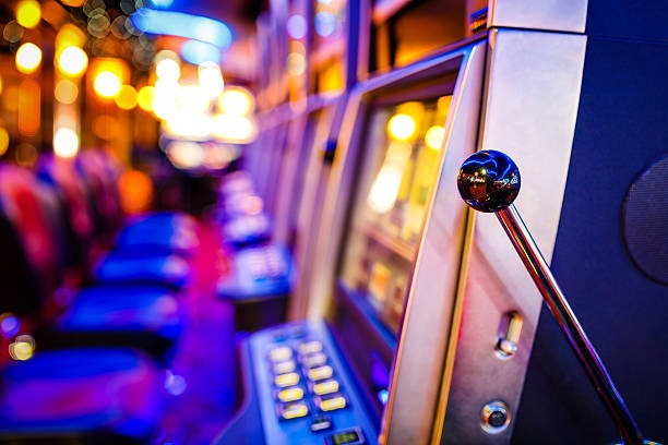 sapitoto Red Tiger game paytable showing symbol values and bonus feature descriptions